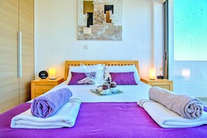 3 bedrooms, iron/ironing board, free WiFi