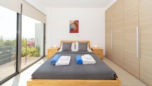 3 habitaciones, tabla de planchar con plancha y wifi gratis