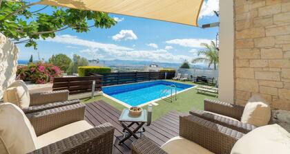 Villa Santorini - a villa that sleeps 6 guests in 3 bedrooms