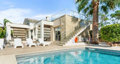 Villa Jacaranda - a villa that sleeps 6 guests in 3 bedrooms