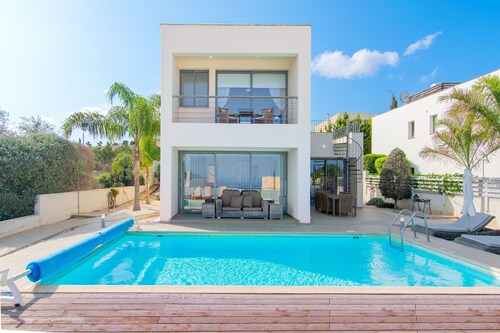 Villa Arum -  a villa that sleeps 6 guests  in 3 bedrooms