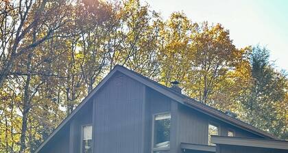 Jim Thorpe, Bear Creek Lake, Cozy 3Br family friendly home- EV charging outlet