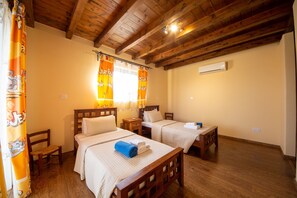 4 makuuhuonetta, silitysrauta/-lauta, ilmainen Wi-Fi