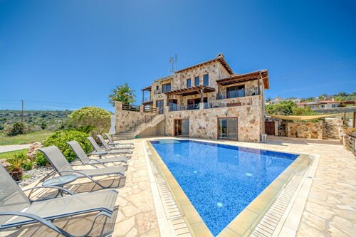 Villa Apollonia -  a villa that sleeps 8 guests  in 4 bedrooms