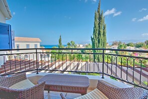 Property grounds - Villa Serendipity -  a villa that sleeps 6 guests  in 3 bedrooms (Unknown)