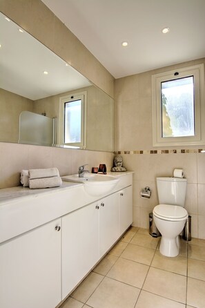 Haartrockner, Handtücher