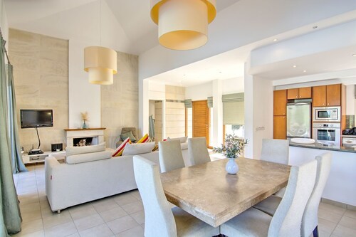 Villa Latchi Marina Bungalow -  a villa that sleeps 6 guests  in 3 bedrooms