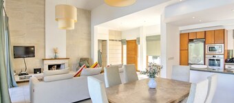 Villa Latchi Marina Bungalow -  a villa that sleeps 6 guests  in 3 bedrooms