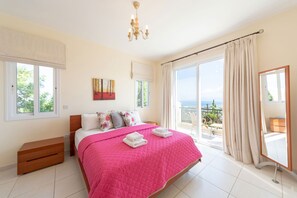 3 bedrooms, iron/ironing board, free WiFi