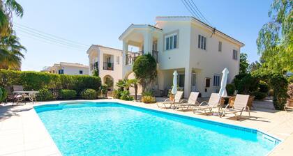 Villa Vera - a villa that sleeps 6 guests in 3 bedrooms