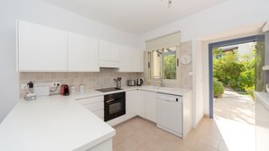 Unclassified image, 2 of 29, button - Villa Seascape -  a villa that sleeps 6 guests  in 3 bedrooms (Unknown)