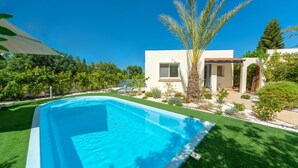 Unclassified image, 4 of 29, button - Villa Seascape -  a villa that sleeps 6 guests  in 3 bedrooms (Unknown)
