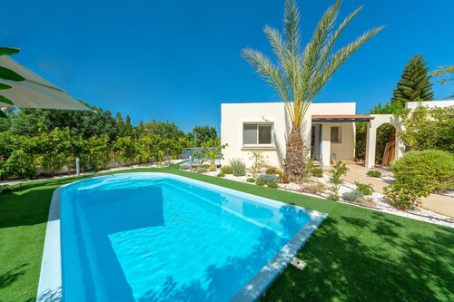 Villa Seascape -  a villa that sleeps 6 guests  in 3 bedrooms