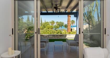 Villa Seascape - a villa that sleeps 6 guests in 3 bedrooms