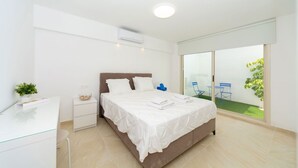 Unclassified image, 5 of 29, button - Villa Seascape -  a villa that sleeps 6 guests  in 3 bedrooms (Unknown)