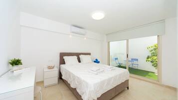 3 bedrooms, iron/ironing board, free WiFi