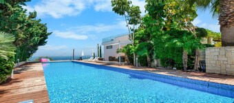 Villa Akamas Heights -  a villa that sleeps 8 guests  in 3 bedrooms