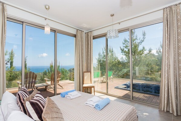 3 bedrooms, iron/ironing board, free WiFi