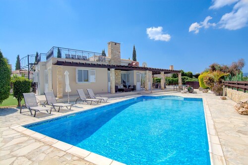 Villa Golden Coast 06 -  a villa that sleeps 6 guests  in 3 bedrooms