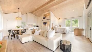 Smart-TV, Kamin, Videospiele, Musikbibliothek