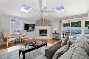 Smart TV, ping pong, books