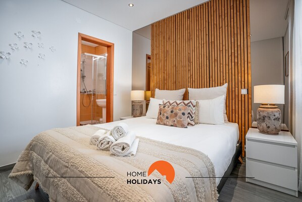 Tabla de planchar con plancha, cuna de viaje y wifi gratis