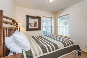 1 bedroom, iron/ironing board, travel cot, free WiFi