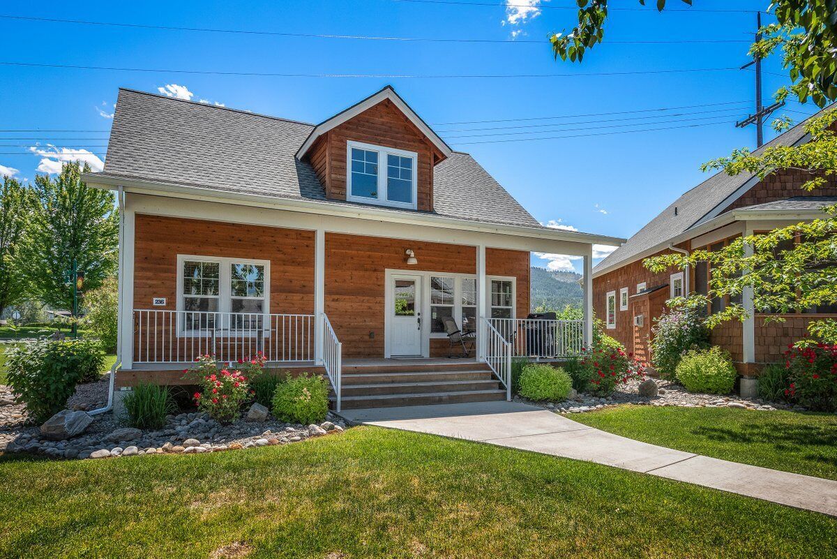 Dear Haven - 3 Bedroom 3 Bath Parkside Bungalow