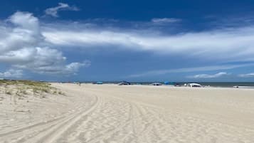 Beach nearby, sun loungers, beach towels