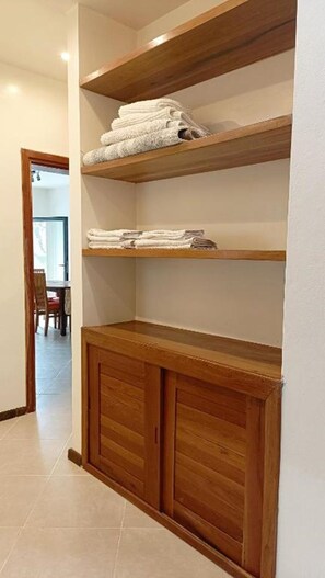 Interior - A beautiful modern residence 10 minutes from one of Nosy-Be's most beautiful beaches. (Nosy-Be)