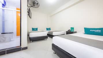 Hypo-allergenic bedding, free WiFi, bed sheets