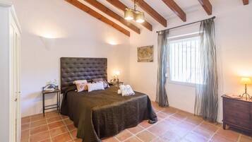 2 slaapkamers, reisbedje, wifi