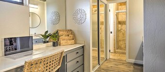 Chic Waikoloa Condo w/ Lanai + Complex Pools!