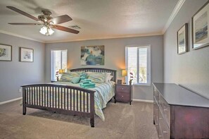 4 bedrooms, desk, iron/ironing board, free WiFi