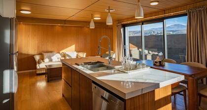 JillyLan Village Apartment