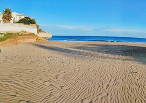 Una playa cerca
