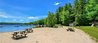 Cabin between Two Lakes -Private Beach on Moose Pond Minutes to Pleasant Mt Ski