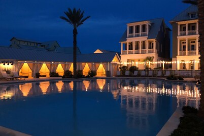 Bright, modern home with shaded porch, AC & on-site golf, pool, beach access