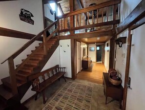 Interior - Heart of Poconos - 4 Bedroom Chalet w/ Loft (Albrightsville)