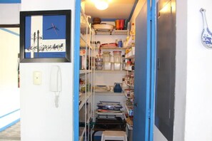 Unclassified image, 2 of 47, button