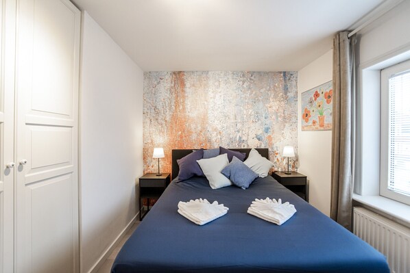 1 bedroom, WiFi, bed sheets