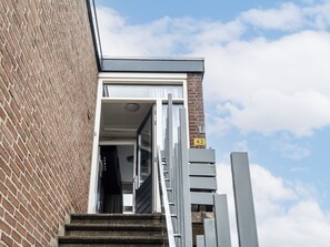 Exterior detail - Chapeau apartment (Zandvoort)