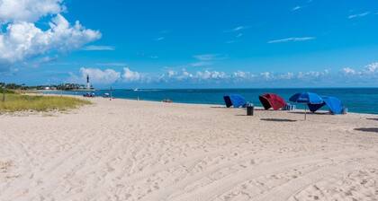 Ocean View One Bedroom Condo, Pompano Beach 2811447
