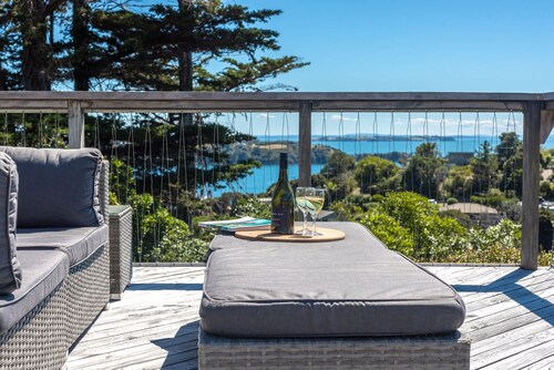Hekerua Bay Retreat - Palm Beach Coastal Views