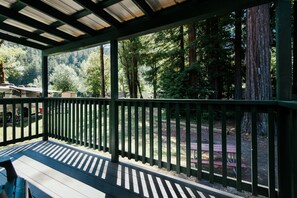 Terrace/patio - Giant Redwoods RV and Cabin Destination (Myers Flat)