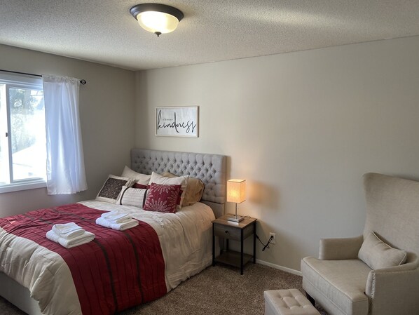 4 bedrooms, WiFi, bed sheets