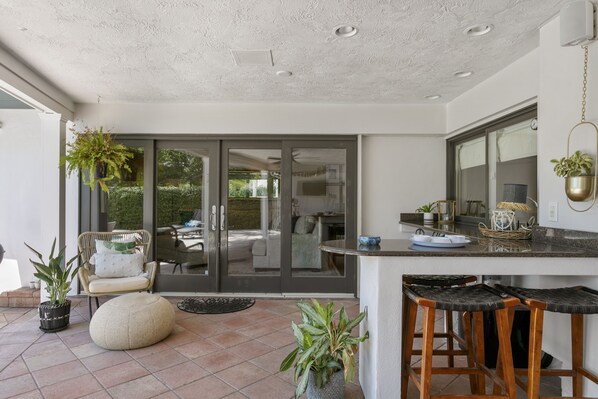 المنشأة من الداخل