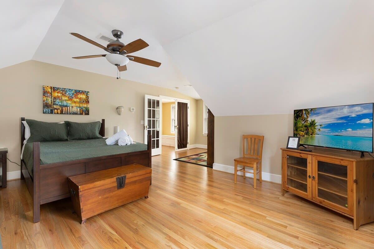 3 多间卧室、办公桌、熨斗/熨衣板、WiFi