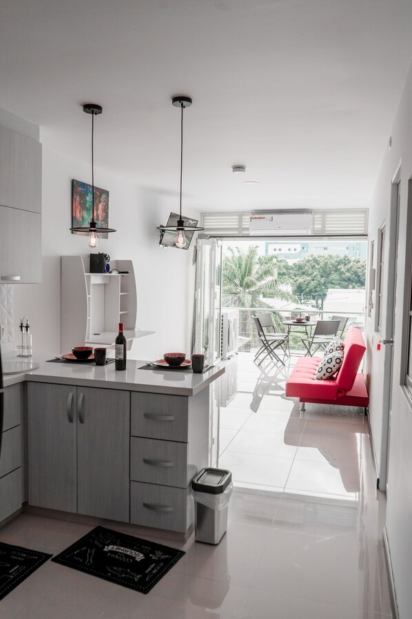 Interior - Elegant & Cozy 3 Bedroom Apt Near Medical & Sports Center Imbanaco, Wifi AC,Pool (Cali)