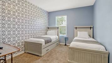 House (4831 SW 18th Ave) | Exterior